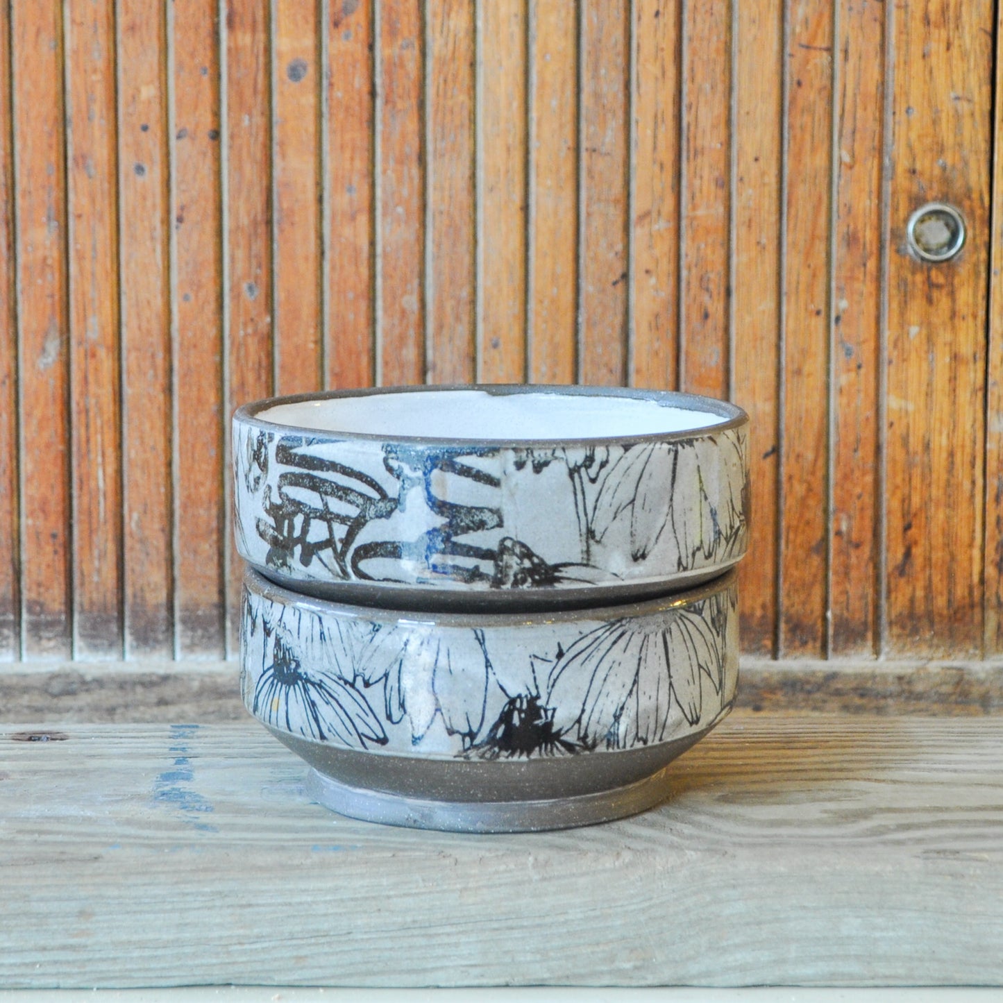 2 Bowls - B&W
