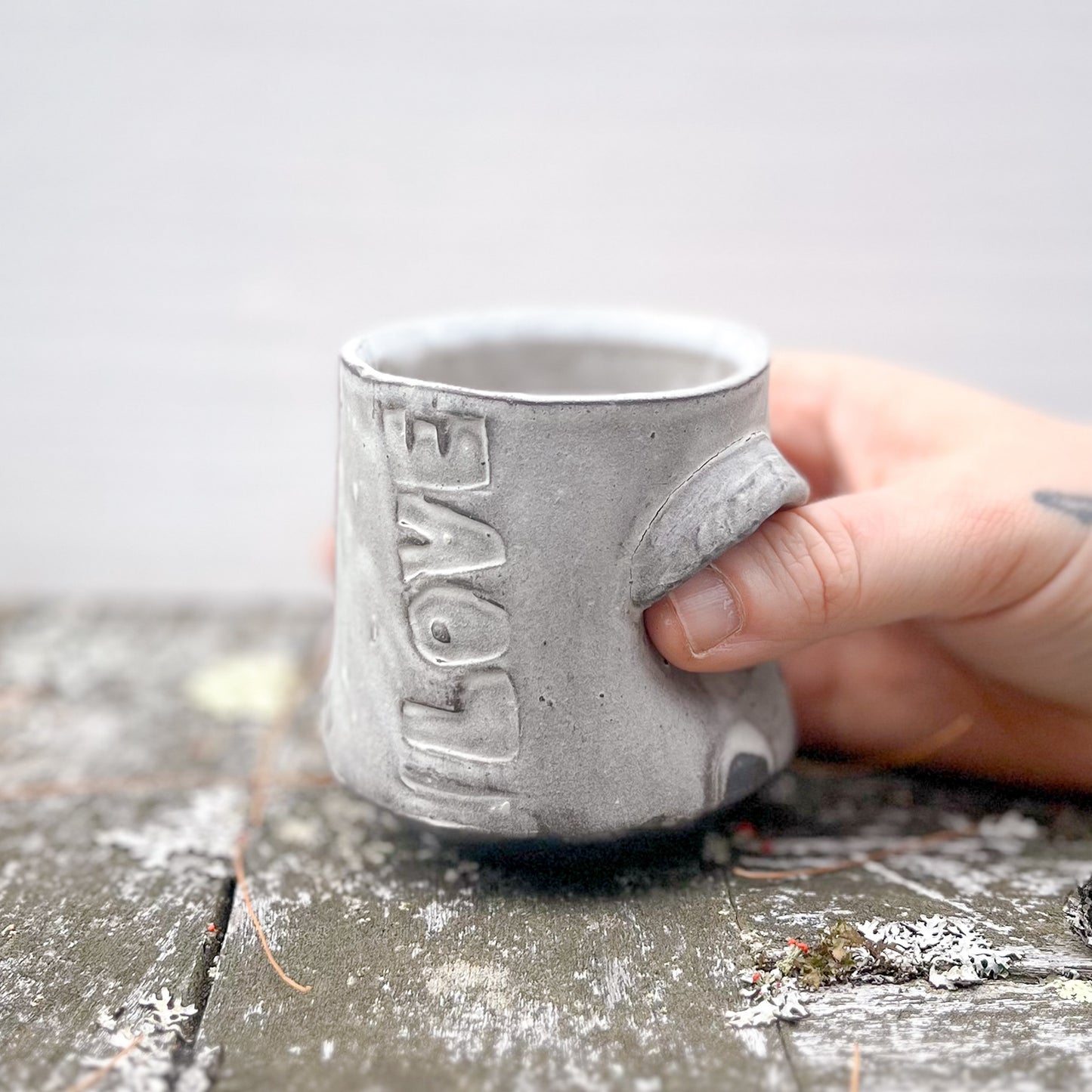 Nub Mug - pink bee