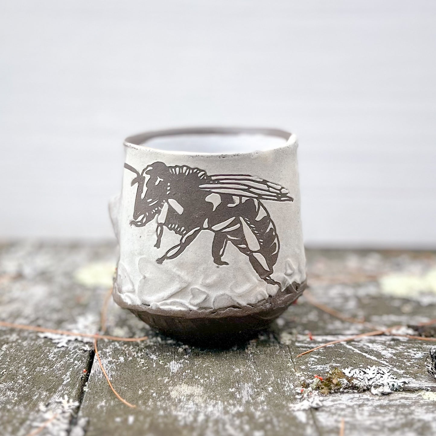 Nub Mug - coneflower & honey bee
